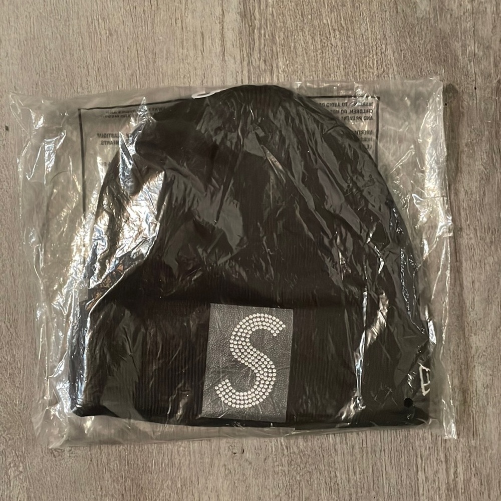Supreme New Era® Swarovski® S Logo Beanie